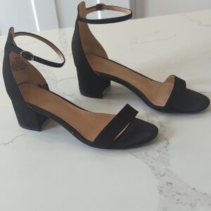 H&M Black Ankle Strap Block Heels Size 6